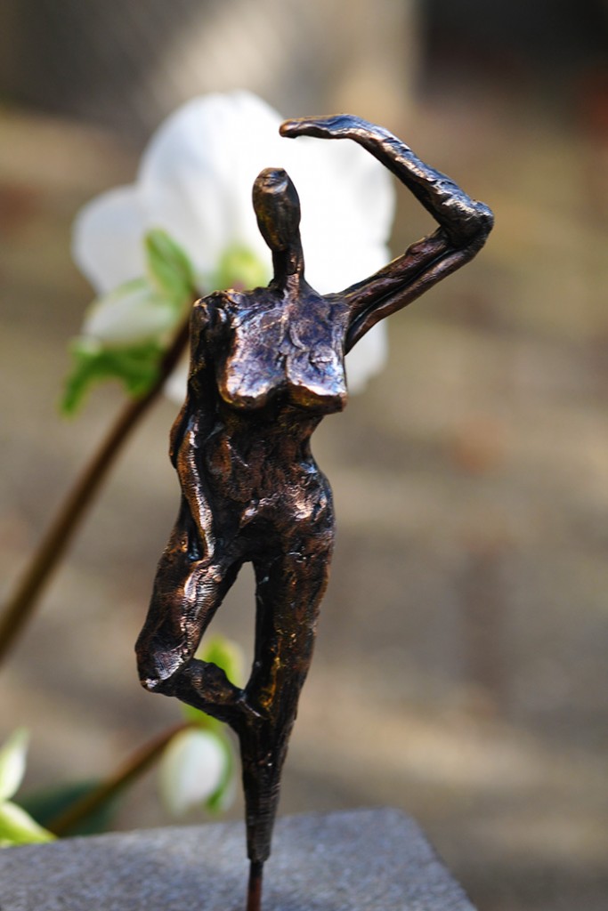 Bronzeskulptur - Kvinde danser