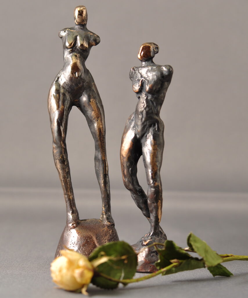 Bronzeskulpturer. Kvindefigurer. Små skulpturer i bronze.