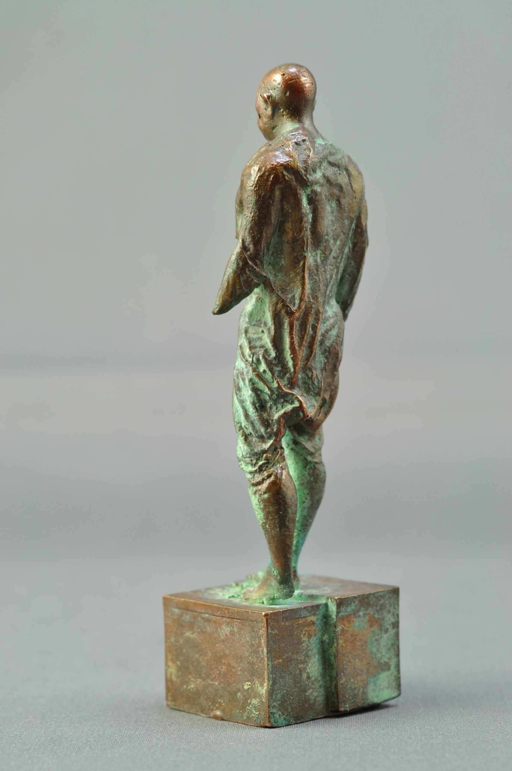 Bermad pumpe ekskrementer Mand - lille skulptur i bronze. - Bronzeskulptur