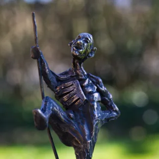 Danser - mand - Bronzefigur af Bo Kalvslund