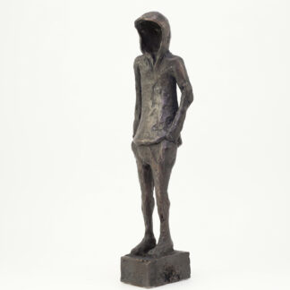 Figur med hættetrøje - Bronzefigur