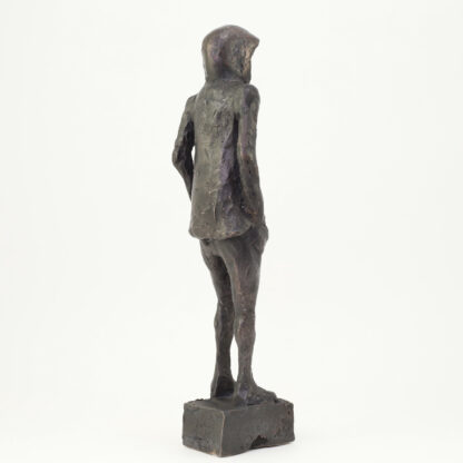 Figur med hættetrøje - Bronzefigur