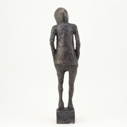 Figur med hættetrøje - Bronzefigur