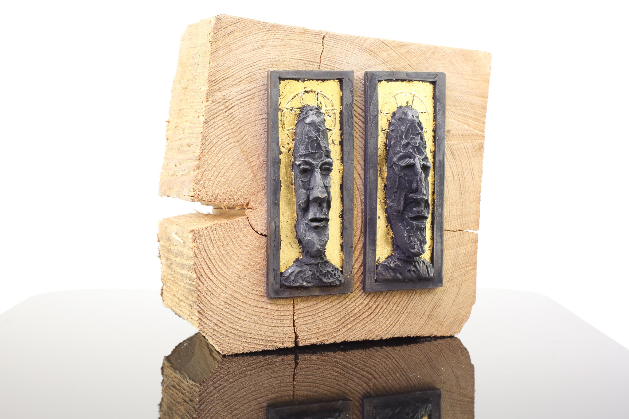 Ikoner i bronze med bladguld af Bo Kalvslund