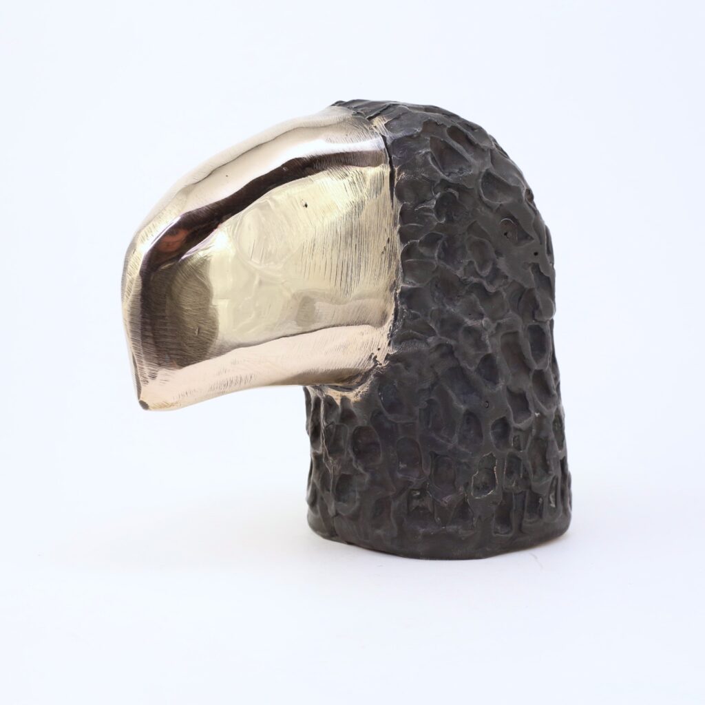 Fugl Føniks - skråt forfra venstre side - Bronzeskulptur af Bo Kalvslund