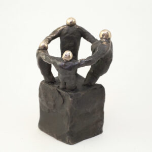 Familien - Bronzeskulptur af Bo Kalvslund