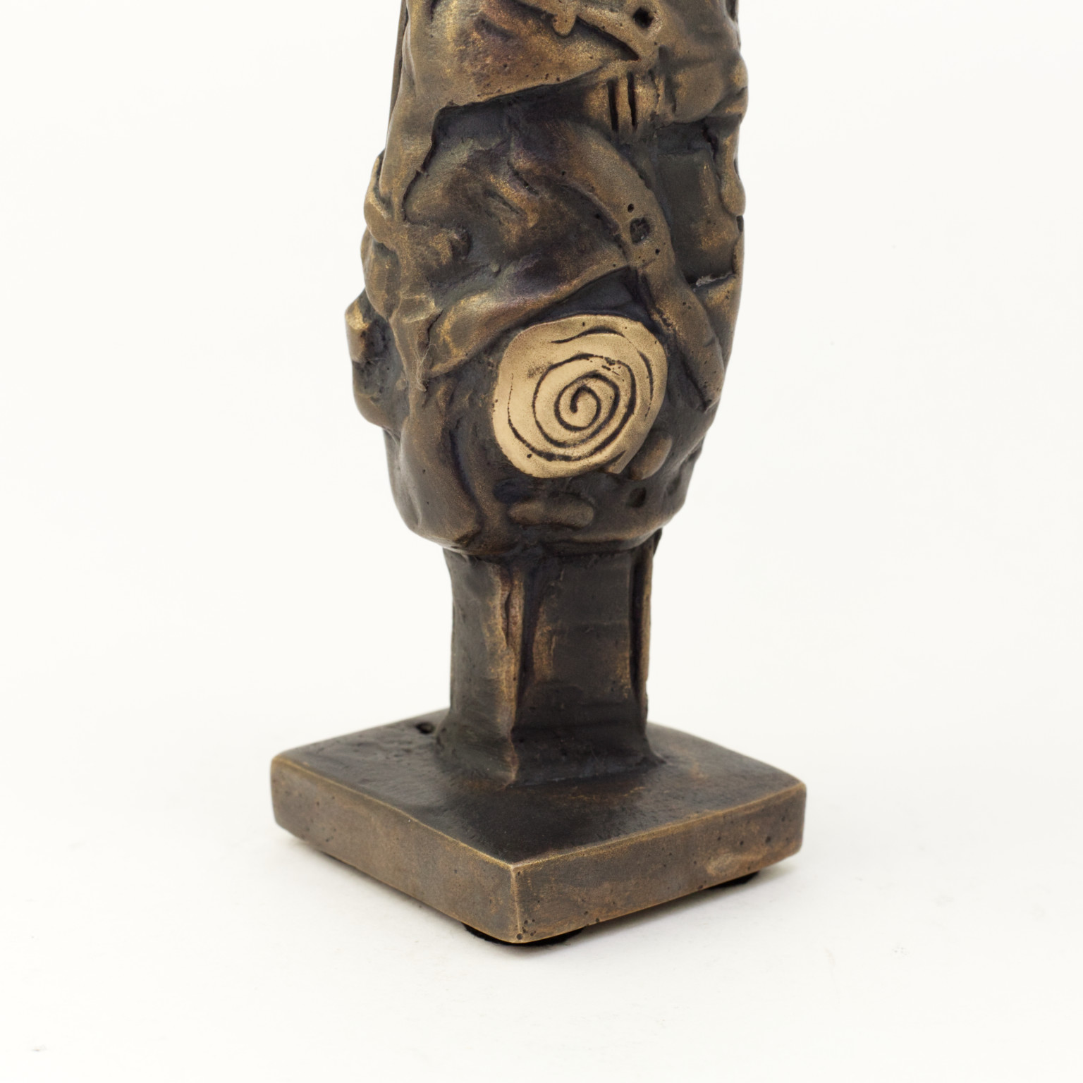 Den rejsende - Bronzeskulptur af Bo Kalvslund