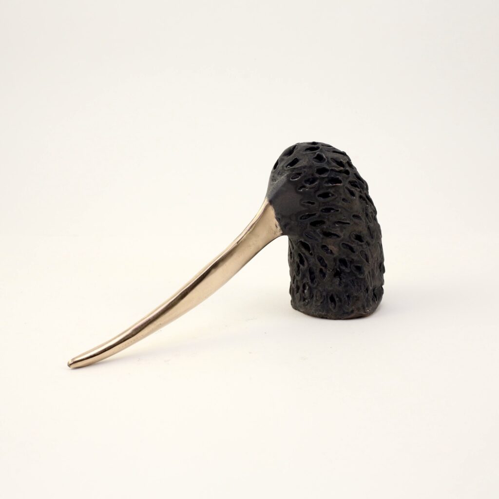 Klyde - set forfra fra højre - Bronze skulptur af Bo Kalvslund