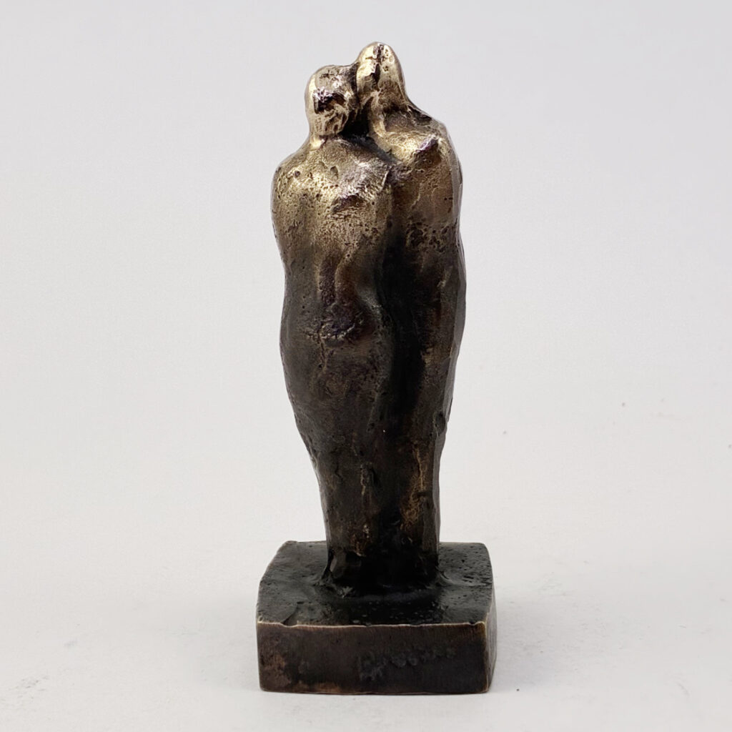 Knus eller kram - Bronzeskulptur